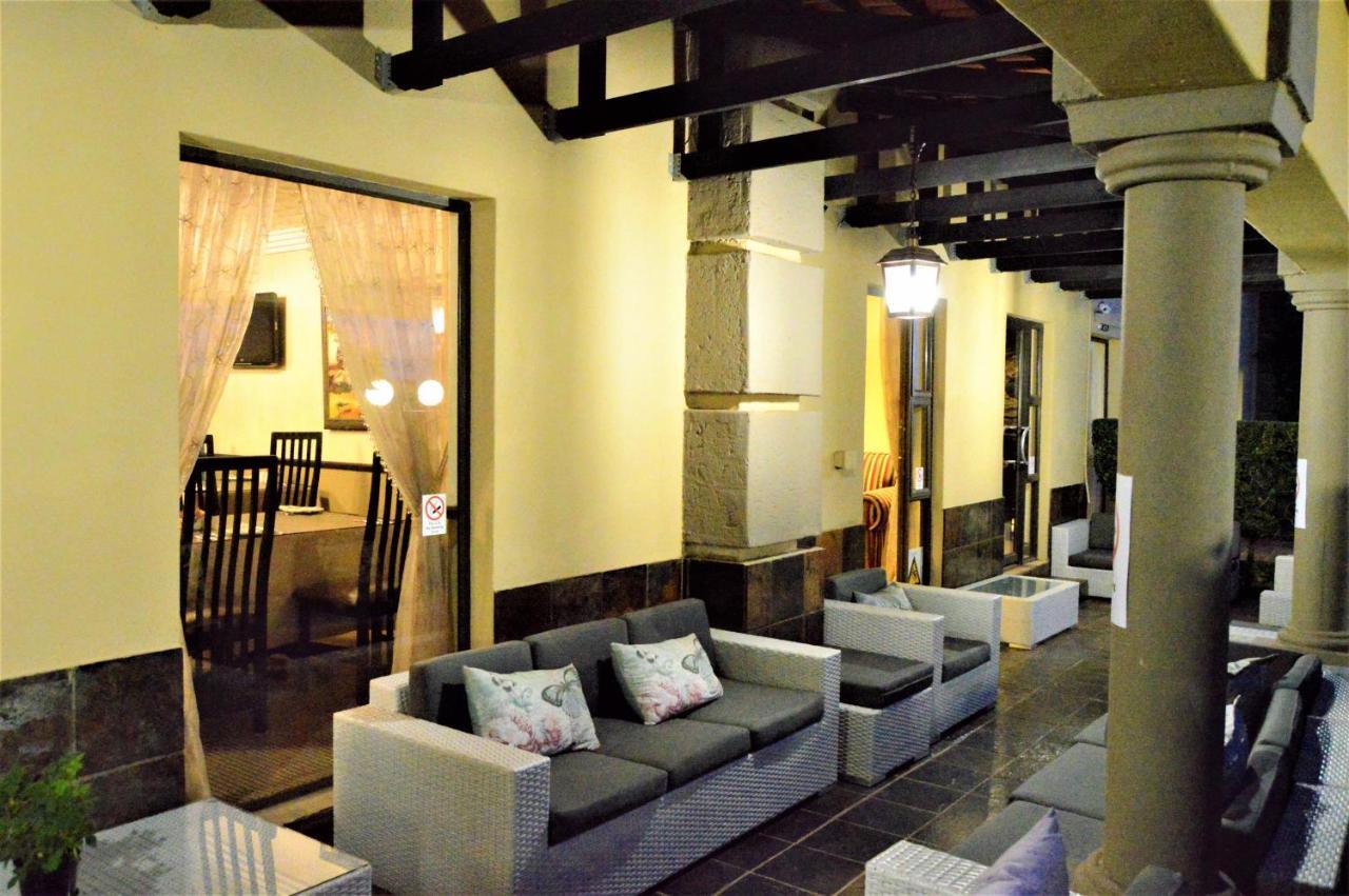 Constantia Manor Guest House Pretoria-Noord Exterior foto